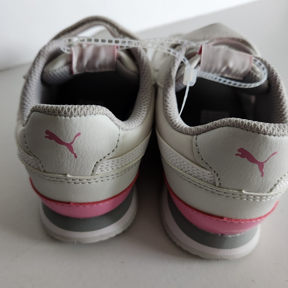 Puma Runner Hook & Loop Sneakers Size 3 - Picture 2 of 11
